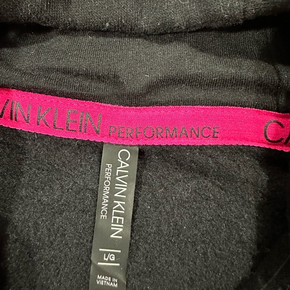 Calvin Klein Cropped Hoodie - Size Large - Picture 4 of 4